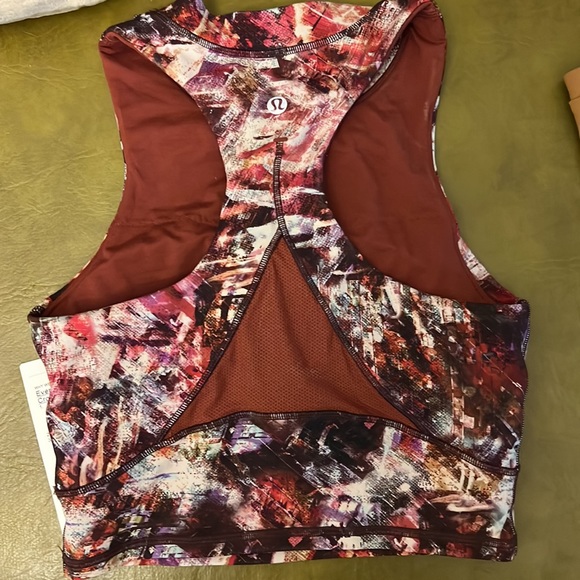 Lululemon Cropped Tank for work•out•&•about NWT💋 smoke/fragrance free - Picture 3 of 4